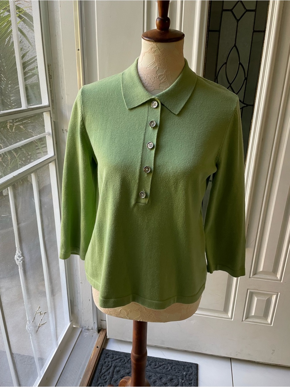 Jones New York Lime-Green Collared Knit Cardigan/sweater.